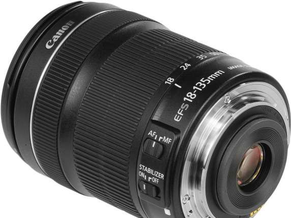 CANON EF-S 18-135 mm F/3.5 - 5.6 IS STM