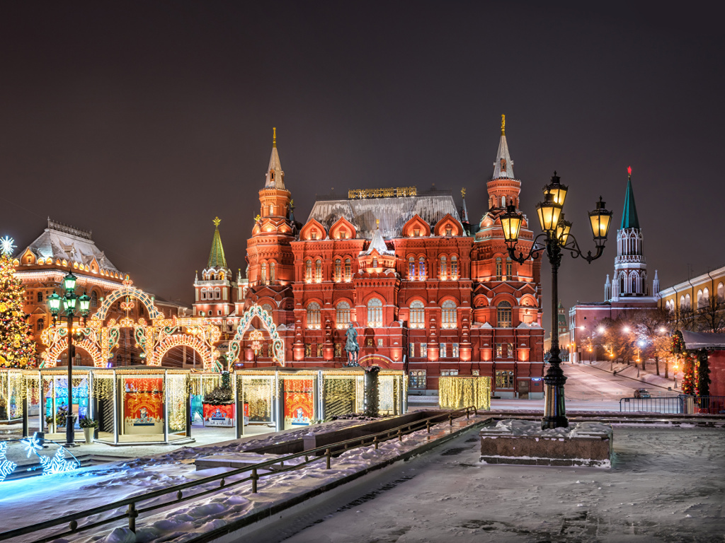 Moscow_Russia_Christmas_Houses_Manezhnaya_Square_514089_1600x1200.jpg